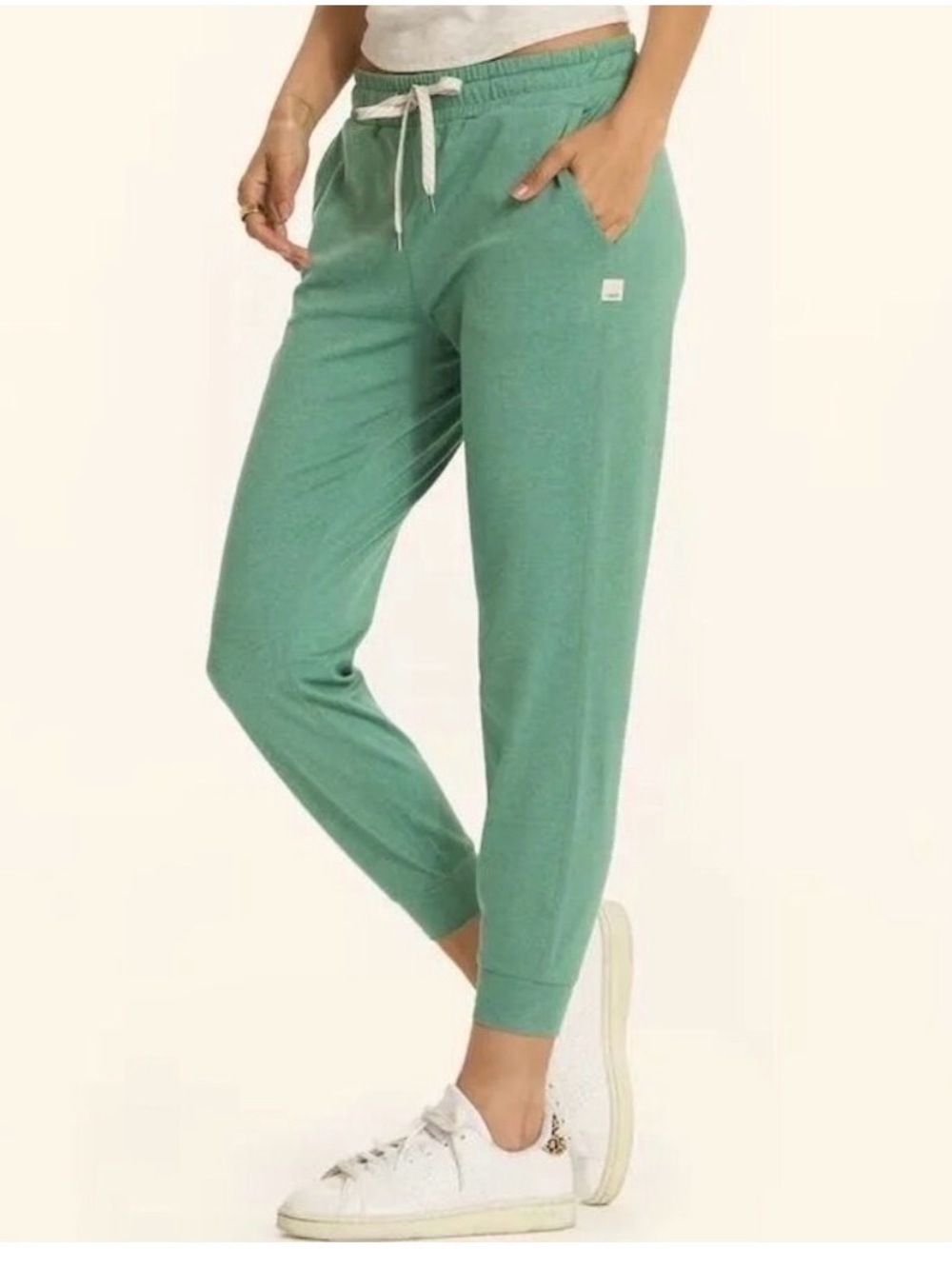 Vuori Women’s Green Performance Joggers XS
